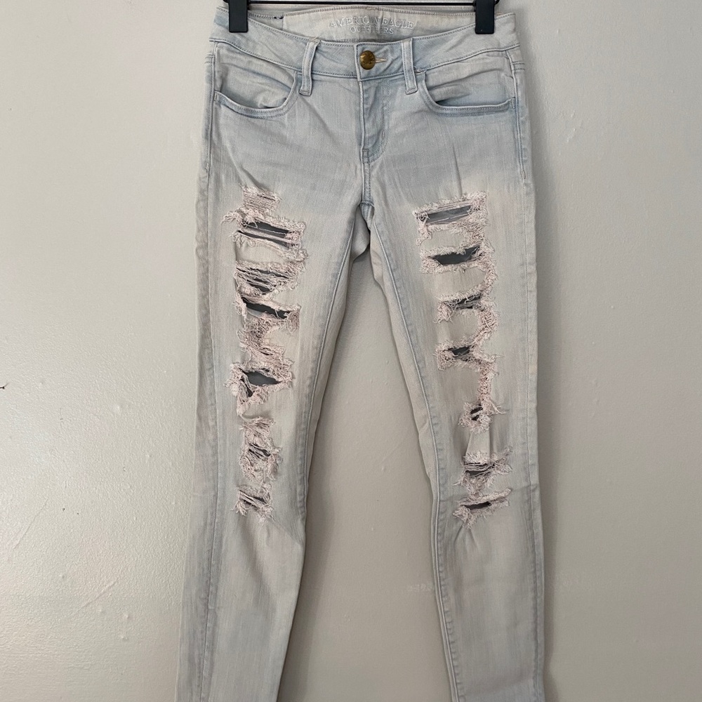 Distressed American Eagle Skinny Jeans Sz 4
